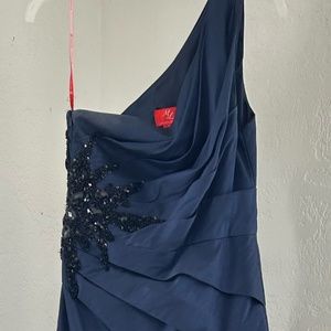 Monique Lhuillier Mermaid Gown